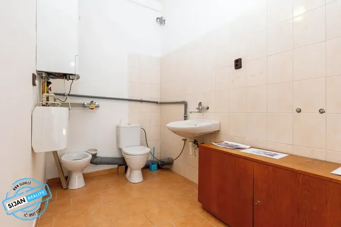 Prodej obchodního prostoru, Kroměříž, Kovářská, 196 m2