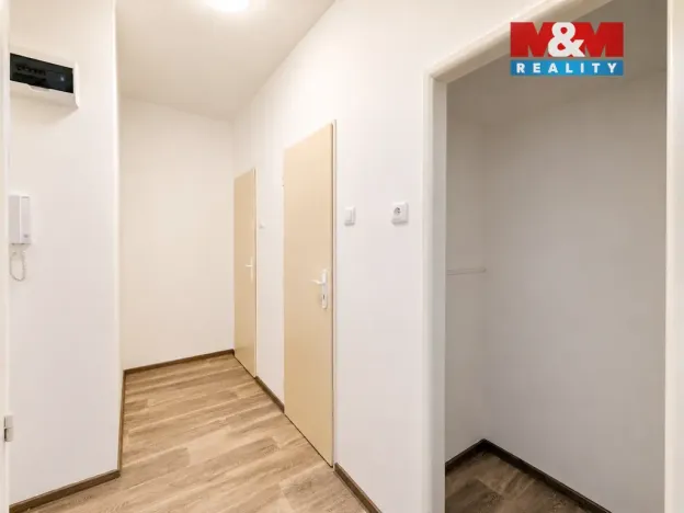 Pronájem bytu 1+1, Praha - Zbraslav, Elišky Přemyslovny, 35 m2