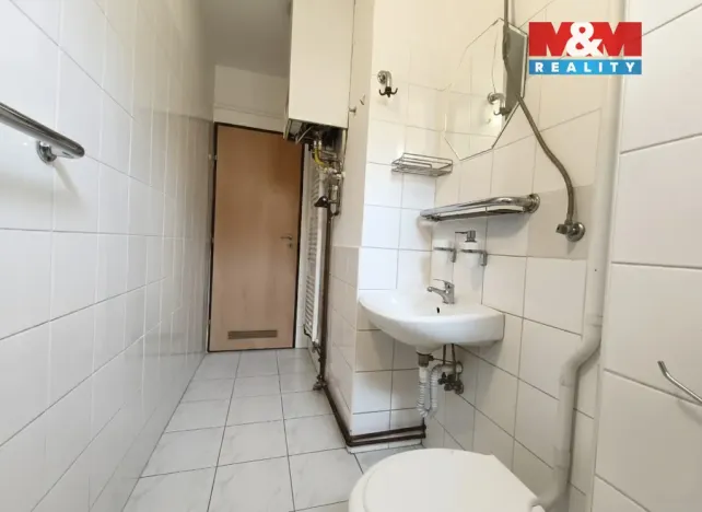 Pronájem bytu 2+kk, Praha - Břevnov, Svojsíkova, 41 m2