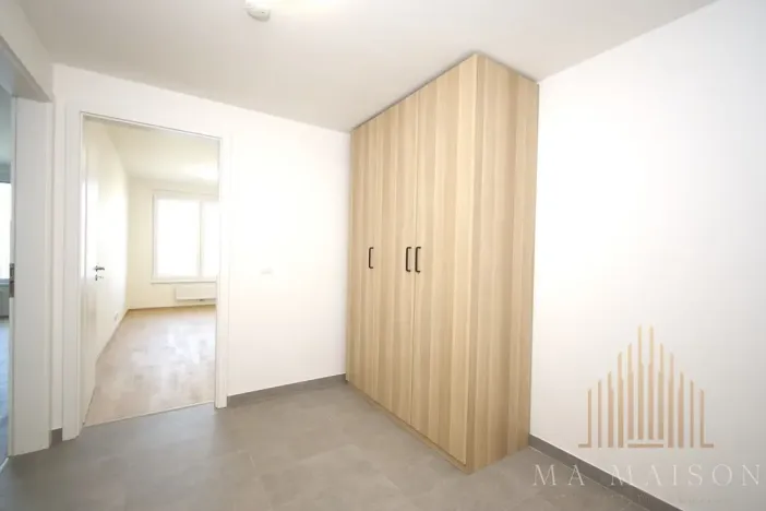 Pronájem bytu 2+kk, Praha - Vysočany, Smržových, 58 m2