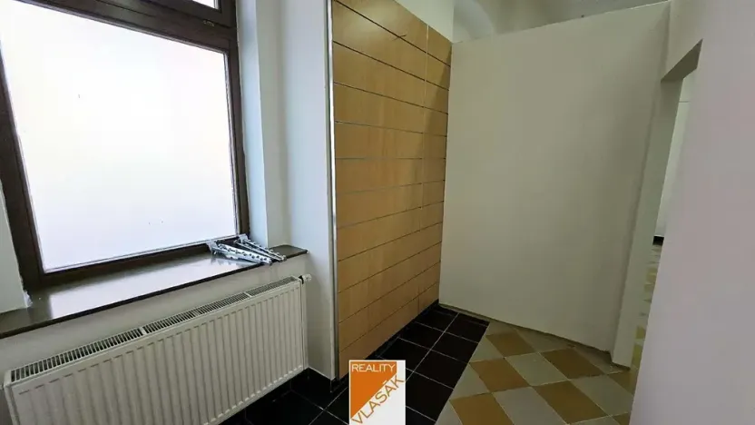 Pronájem obchodního prostoru, Kadaň, Boženy Němcové, 53 m2