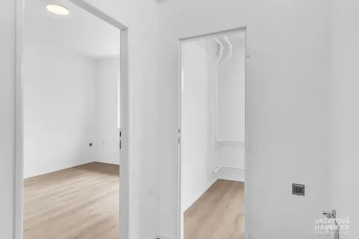 Pronájem bytu 2+1, Úpice, Sládkova, 51 m2