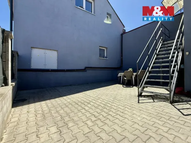 Pronájem komerční nemovitosti, Kladno - Kročehlavy, Kozinova, 22 m2