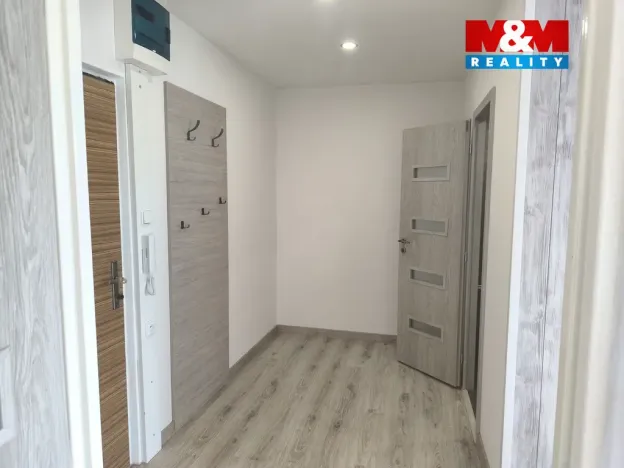 Pronájem bytu 1+1, Ústí nad Labem - Severní Terasa, Oblá, 41 m2