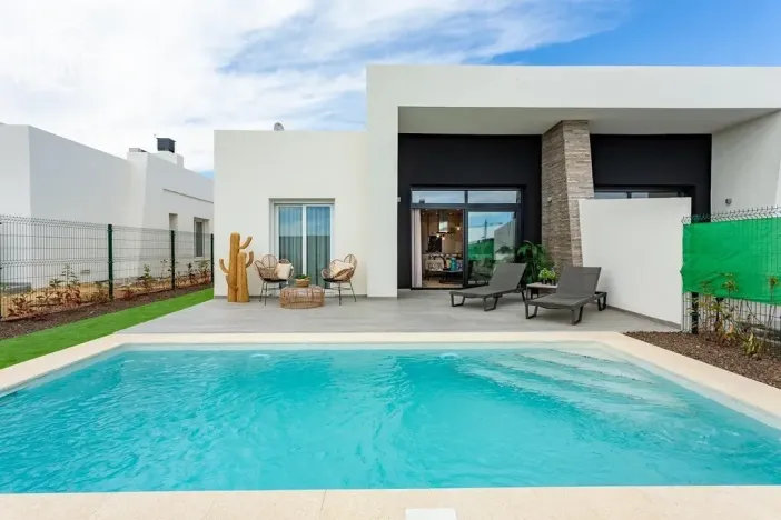 Prodej rodinného domu, Algorfa, Alicante, Španělsko, 105 m2
