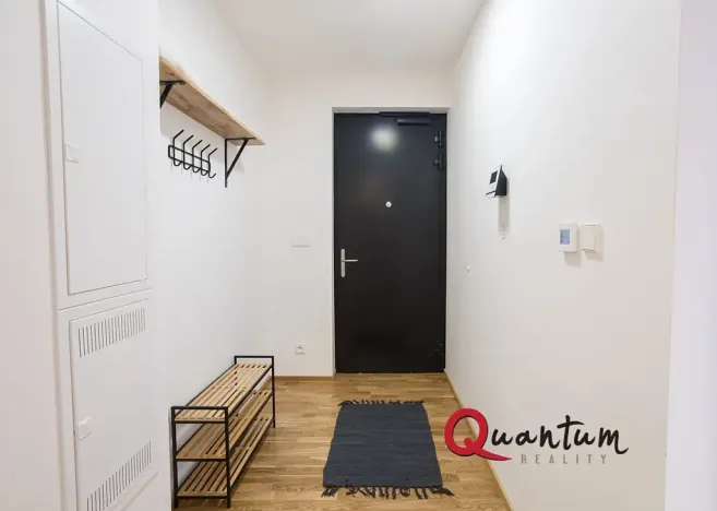 Pronájem bytu 1+kk, Praha - Smíchov, Grafická, 35 m2