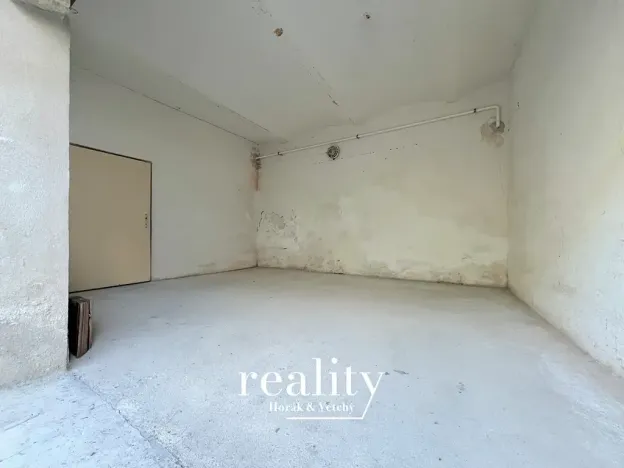 Pronájem garáže, Znojmo, Jezuitská, 22 m2