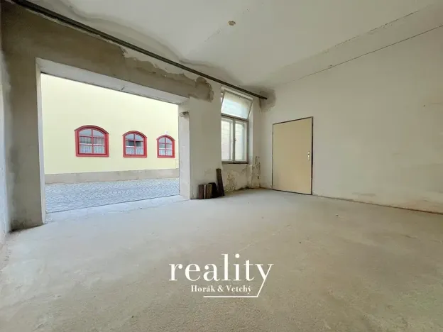 Pronájem garáže, Znojmo, Jezuitská, 22 m2