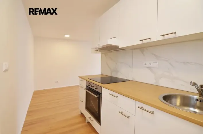 Pronájem bytu 2+kk, Praha - Hlubočepy, Werichova, 50 m2