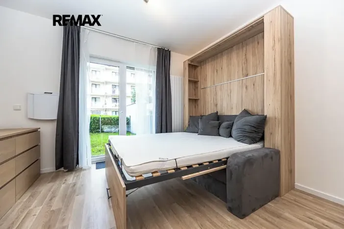 Pronájem bytu 1+kk, Praha - Libeň, Novovysočanská, 25 m2