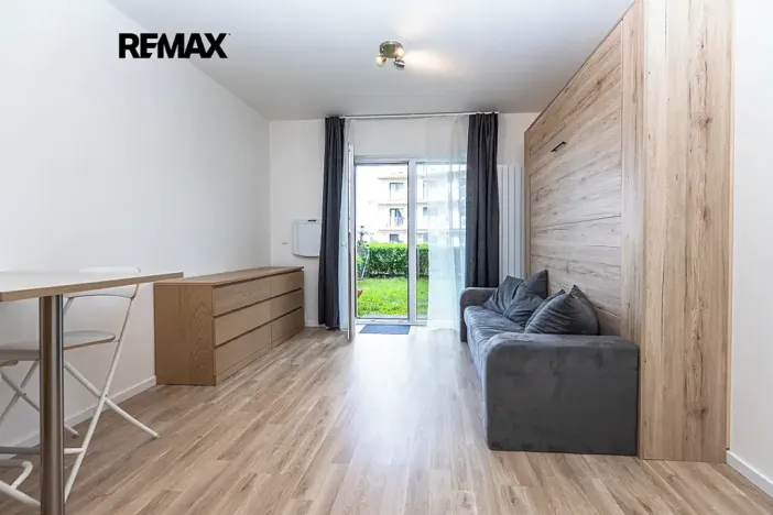 Pronájem bytu 1+kk, Praha - Libeň, Novovysočanská, 25 m2