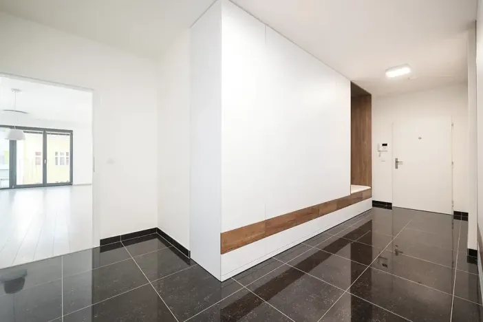 Pronájem bytu 3+kk, Praha, Sokolovská, 88 m2