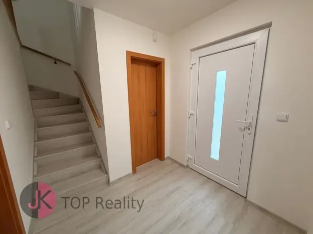 Pronájem rodinného domu, Praha - Uhříněves, Vlárská, 100 m2
