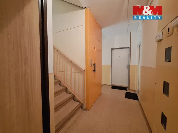 Pronájem bytu 2+1, Chomutov, Kostnická, 62 m2