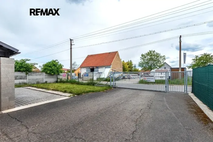 Prodej bytu 3+1, Červený Újezd, U Okálu, 62 m2