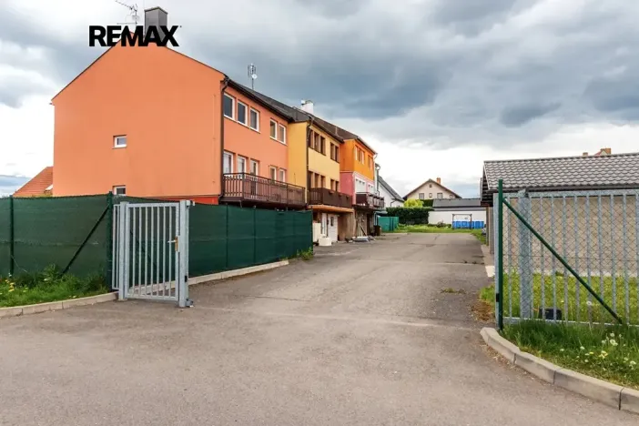 Prodej bytu 3+1, Červený Újezd, U Okálu, 62 m2