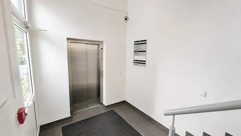 Pronájem kanceláře, Brno, Bednaříkova, 42 m2