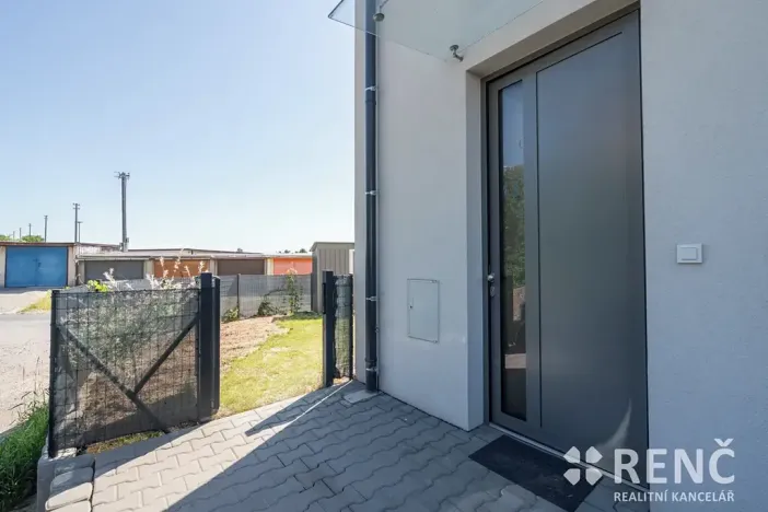 Pronájem bytu 3+kk, Zbýšov, čtvrť Padělky, 78 m2