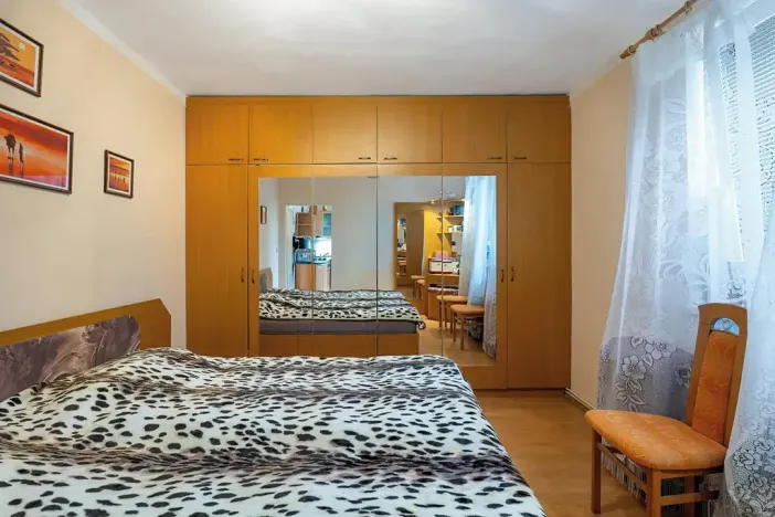 Dražba bytu 4+1, Zeleneč, Mstětická, 96 m2