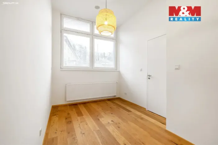 Pronájem bytu 2+kk, Praha - Vinohrady, Perucká, 37 m2