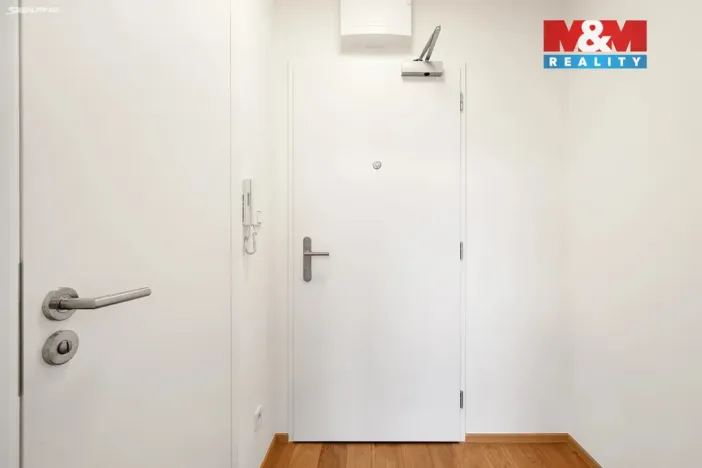 Pronájem bytu 2+kk, Praha - Vinohrady, Perucká, 37 m2