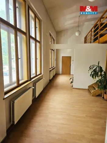 Pronájem kanceláře, Praha - Smíchov, U Nikolajky, 228 m2
