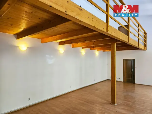 Pronájem kanceláře, Praha - Smíchov, U Nikolajky, 228 m2
