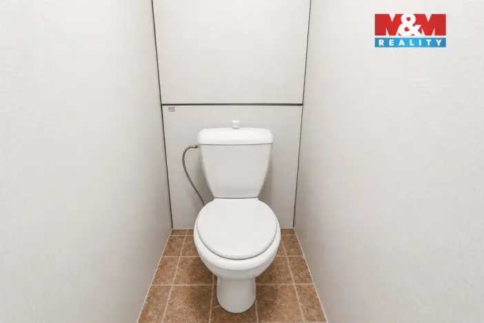 Prodej bytu 2+1, Kralupy nad Vltavou - Lobeček, Krakovská, 40 m2
