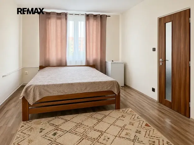 Pronájem bytu 1+1, Plzeň, Na Dlouhých, 37 m2