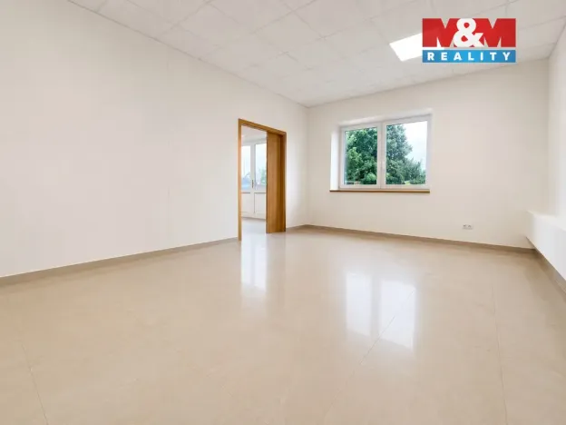 Pronájem obchodního prostoru, Rostoklaty, 190 m2