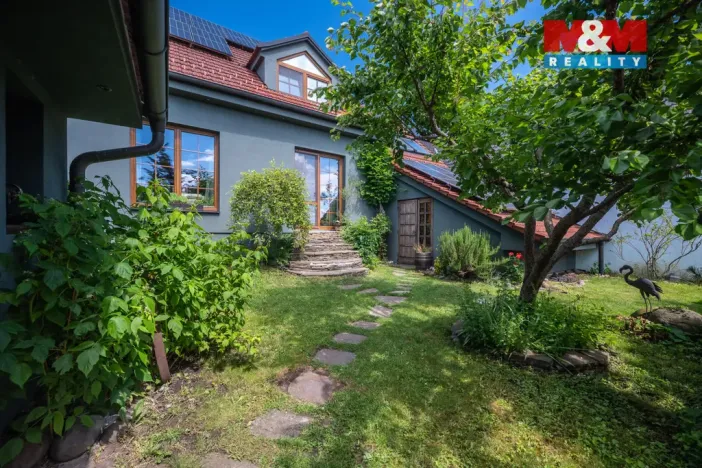 Prodej rodinného domu, Hovorany, 262 m2