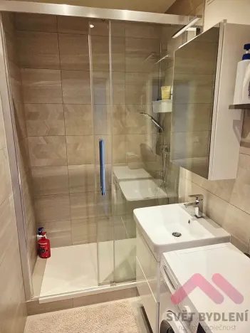 Pronájem bytu 2+kk, Praha - Kobylisy, Kaňkovského, 43 m2