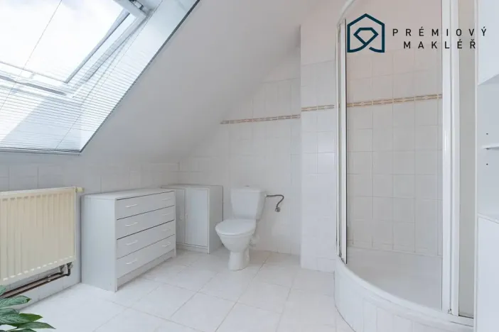 Prodej rodinného domu, Lubenec, Zahradní, 200 m2