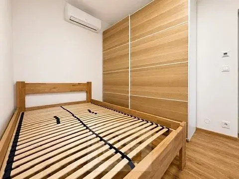 Pronájem bytu 1+kk, Brno, Košinova, 30 m2