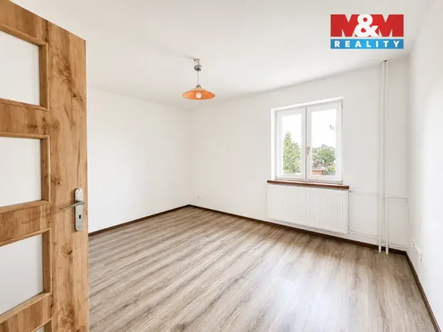 Pronájem bytu 3+1, Kadaň, Obránců míru, 70 m2