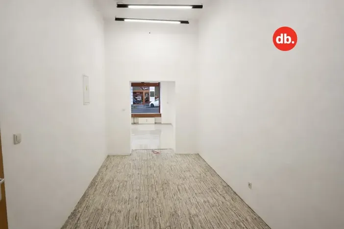 Pronájem obchodního prostoru, Karlovy Vary, Dr. Davida Bechera, 55 m2