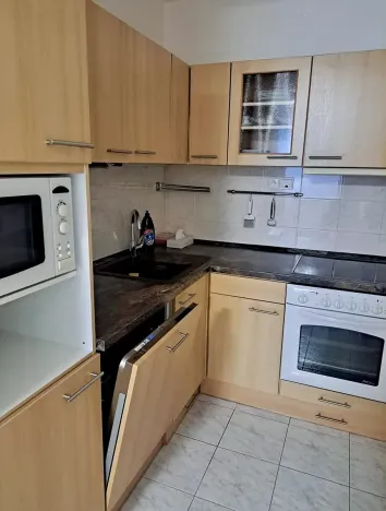 Pronájem bytu 2+kk, Praha - Petrovice, Jakobiho, 43 m2