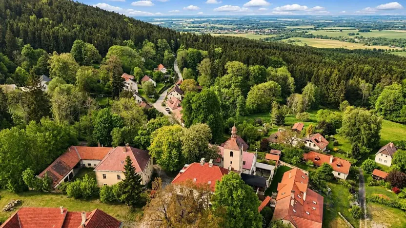 Prodej apartmánu, Horní Stropnice, 180 m2