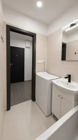 Prodej bytu 1+kk, Praha - Háje, Matúškova, 31 m2