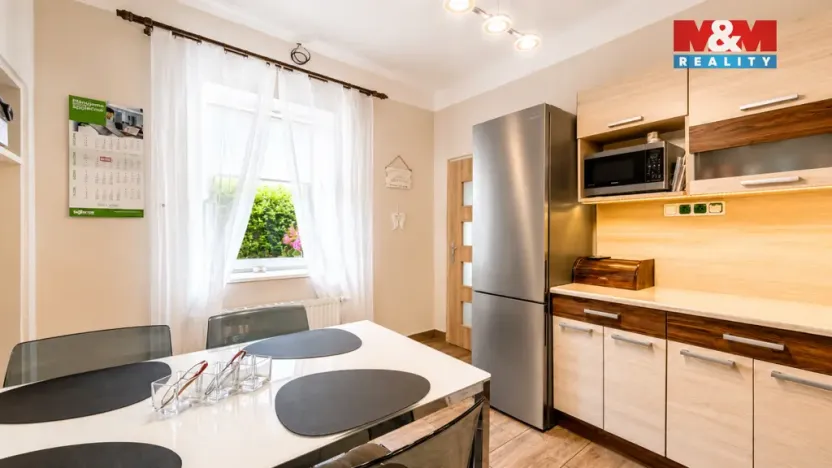 Prodej rodinného domu, Plaňany, Komenského, 92 m2