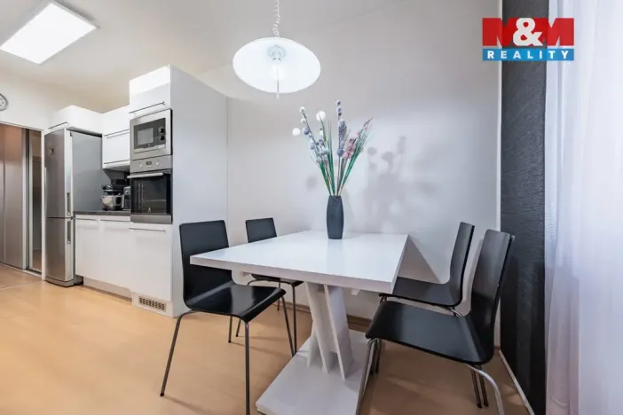 Prodej bytu 3+1, Praha - Stodůlky, Borovanského, 74 m2