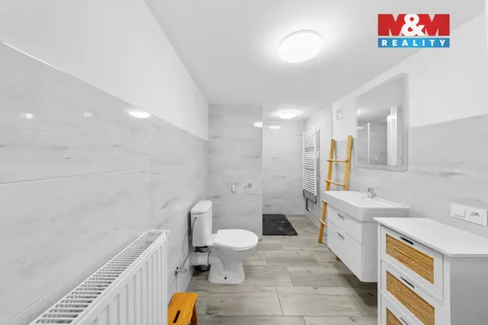 Prodej chalupy, Arnoltice, 168 m2