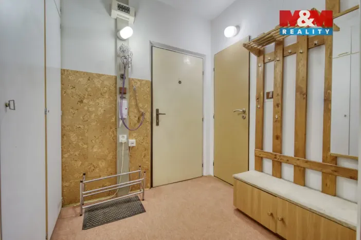 Prodej bytu 2+1, Klatovy - Klatovy III, Plzeňská, 65 m2