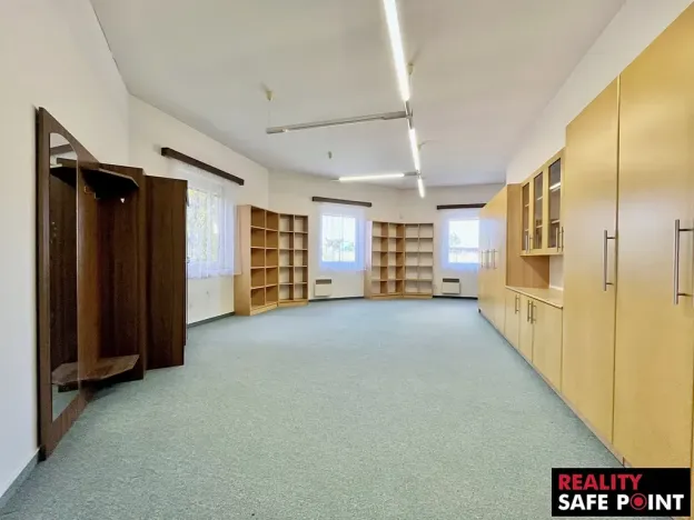 Prodej obchodního prostoru, Zruč-Senec, Plánská, 3159 m2