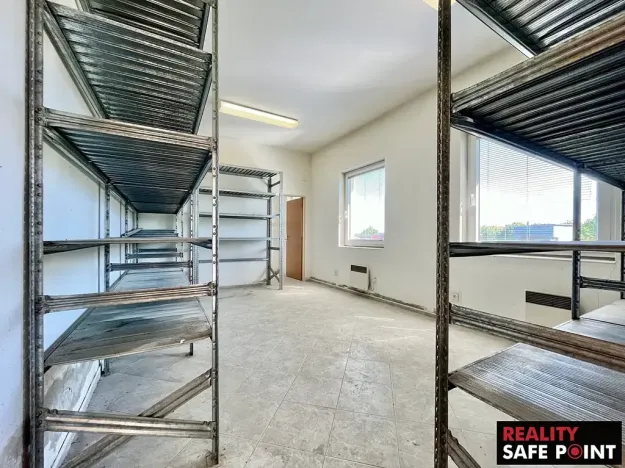 Prodej obchodního prostoru, Zruč-Senec, Plánská, 3159 m2