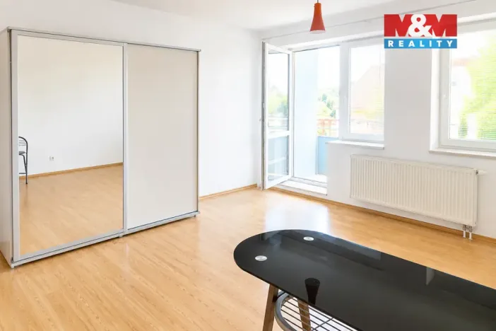Pronájem bytu 1+kk, Praha - Horní Měcholupy, Boloňská, 33 m2