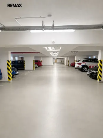 Pronájem garážového stání, Kladno, Jaroslava Holečka, 10 m2