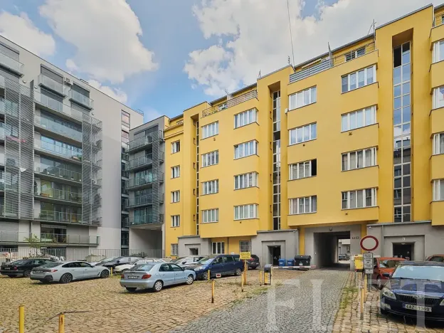 Pronájem bytu 1+kk, Praha - Karlín, Křižíkova, 22 m2