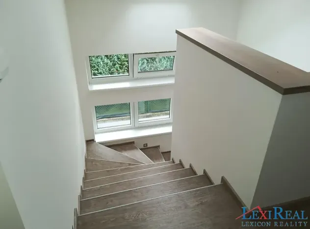 Pronájem bytu 3+kk, Tuchoměřice, Ve Zběrušce, 50 m2