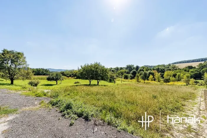 Prodej pozemku pro bydlení, Nemotice, 777 m2